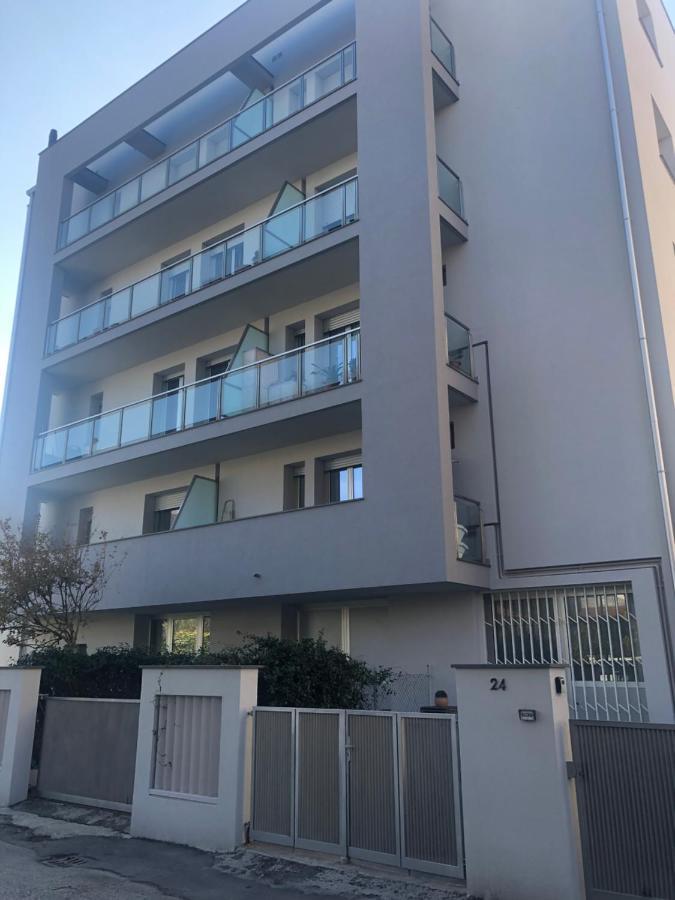 A Casa Minerva Apartamento Rimini Exterior foto